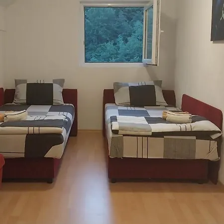 Vikendica Jovanovic 度假居 *